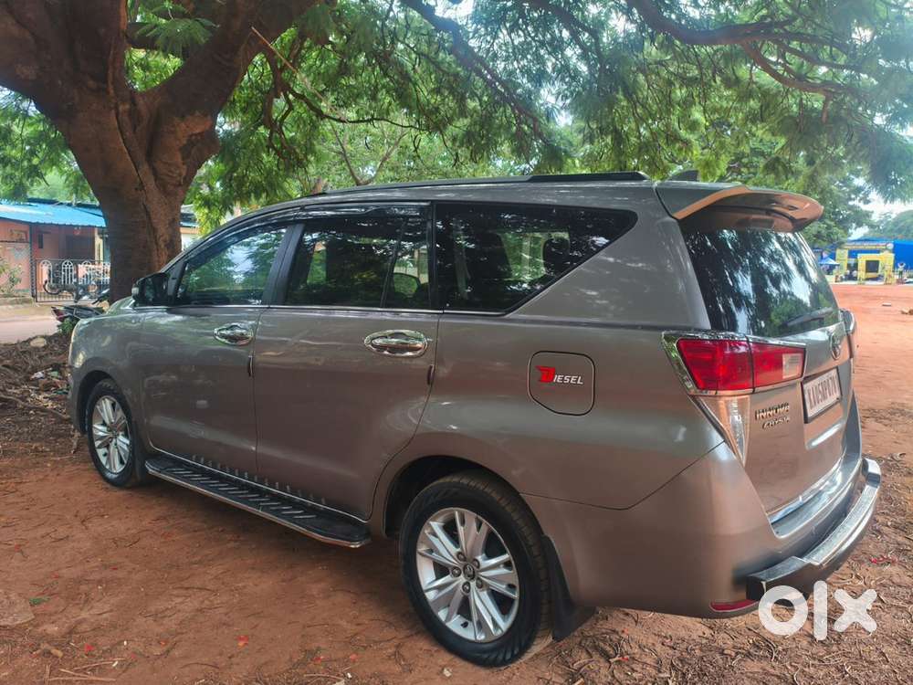 Toyota Innova Crysta 2016