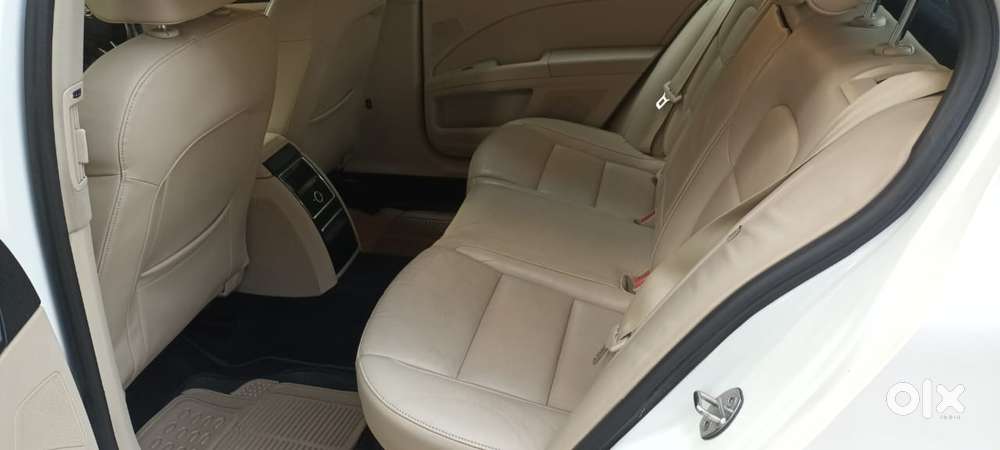 Skoda Superb Elegance Tdi 2.0 At, 2015, Diesel