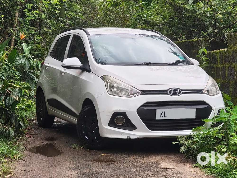 Hyundai I10 Sportz 2015 Petrol