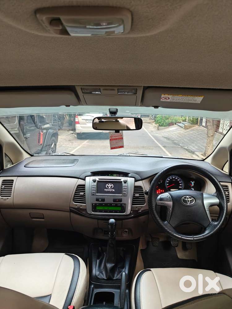 Toyota Innova 2.5 Zx Diesel 7 Seater Bsiii, 2015, Diesel