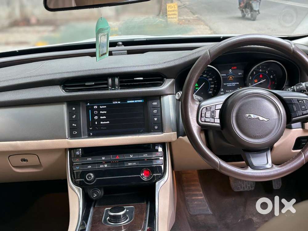 Jaguar Xf 2.0 Petrol Portfolio, 2016, Petrol