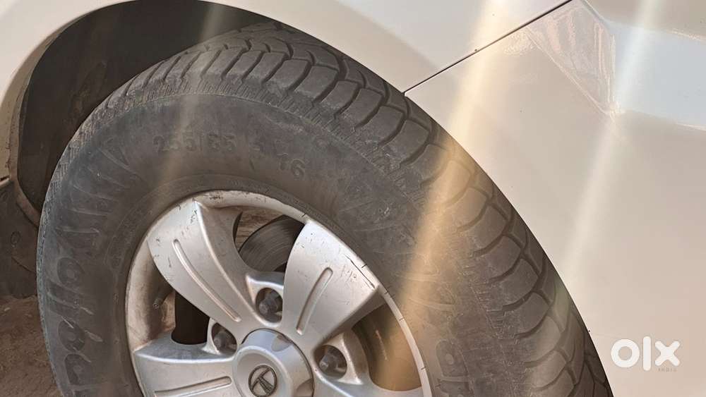 Tata Safari Storme 2017