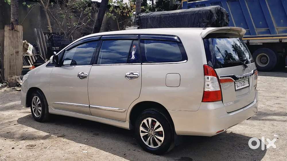 A Wel Maintained Innova 2015 With Good Condition