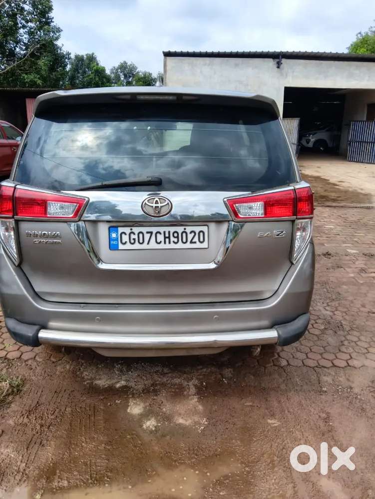 Toyota Innova Crysta 2017 मॉडल