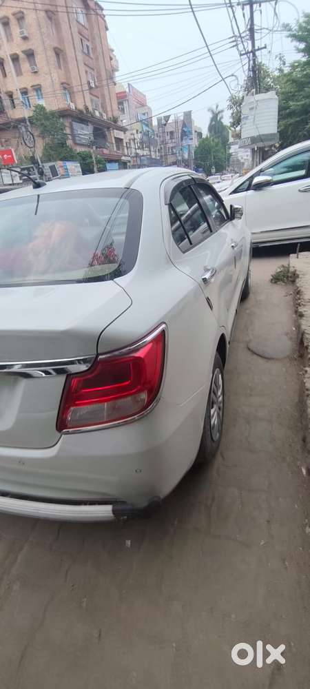 Maruti Suzuki Dzire 1.2 Vxi, 2022, Petrol