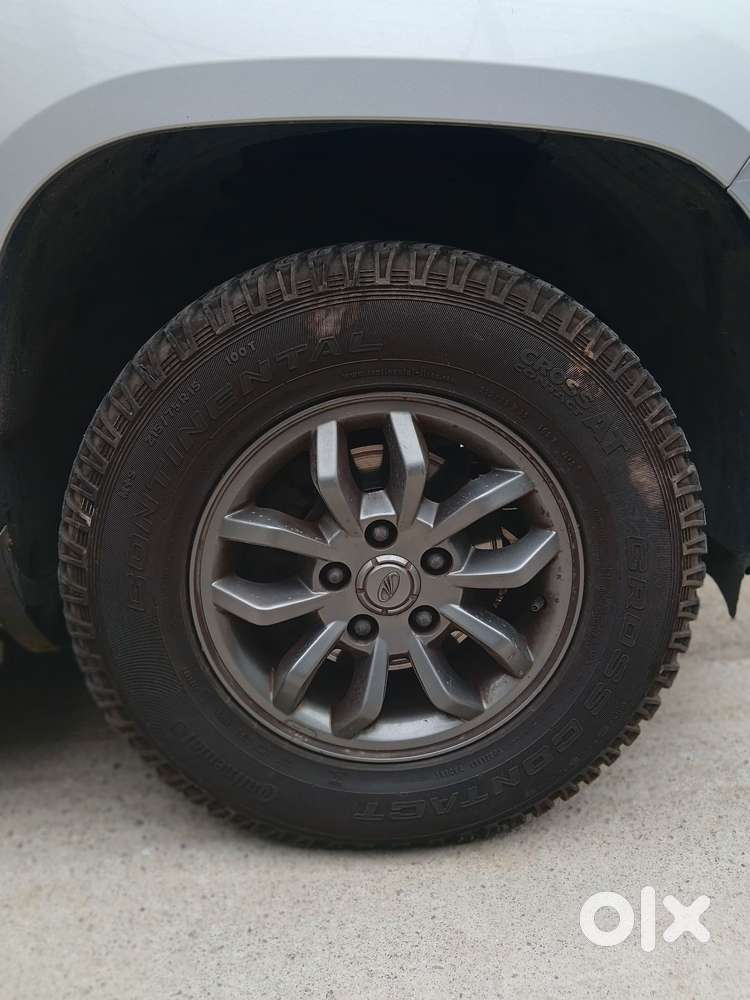 Mahindra Tuv 300 T10, 2018, Diesel