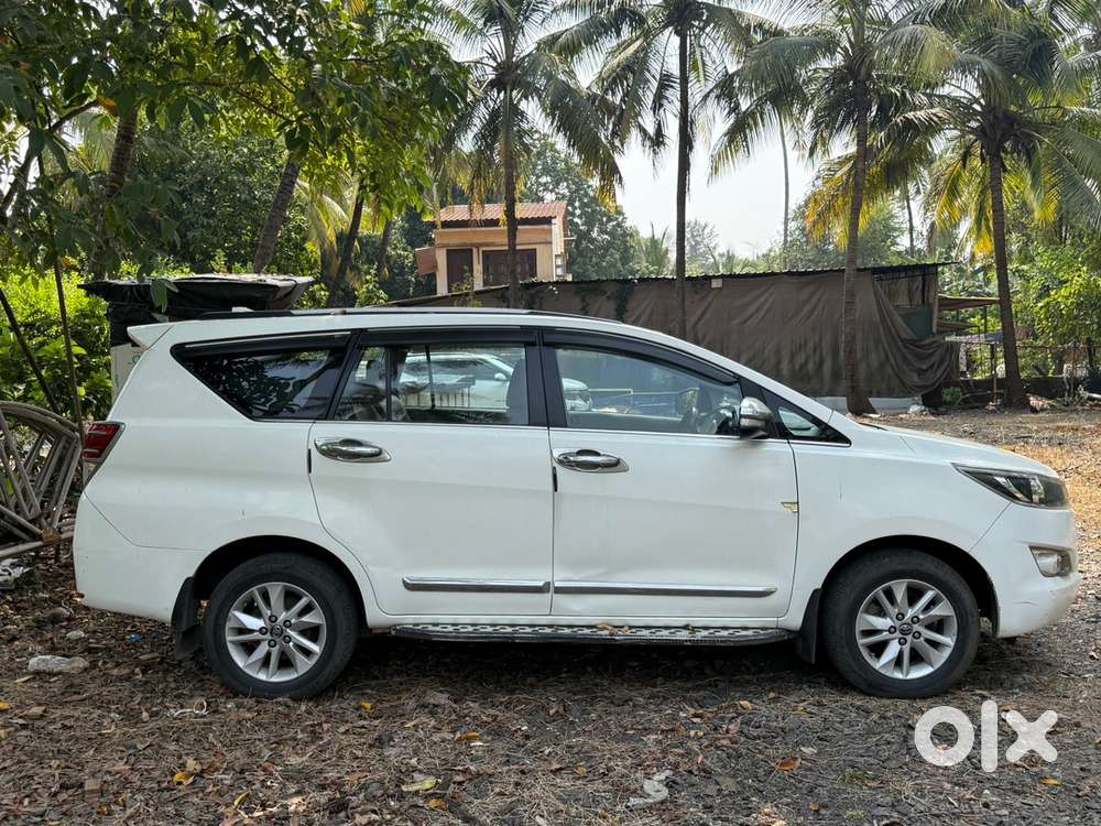 Toyota Innova Crysta 2016