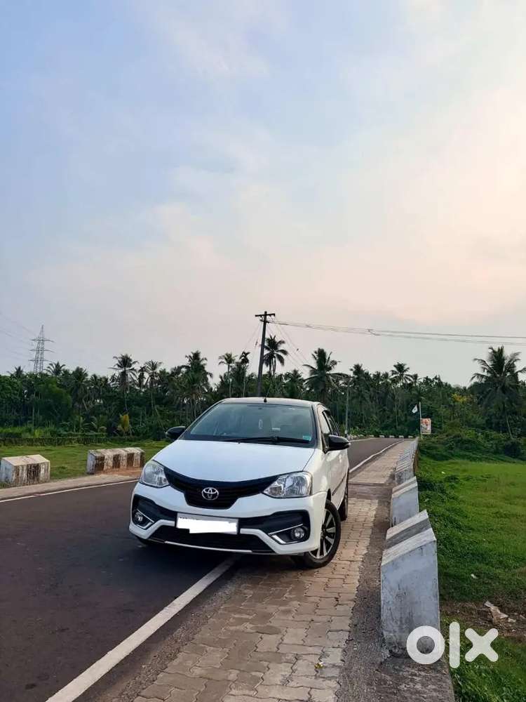 2017 Nov Model Etios Liva Vx Dual Tone
