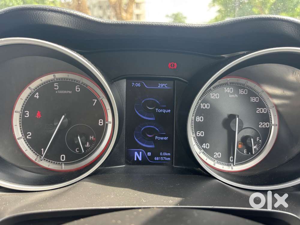 Maruti Suzuki Swift Amt Zxi, 2021, Petrol
