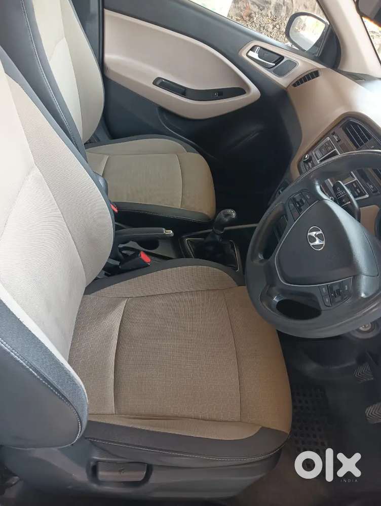 Sell May I20 Magna Elite Petrol