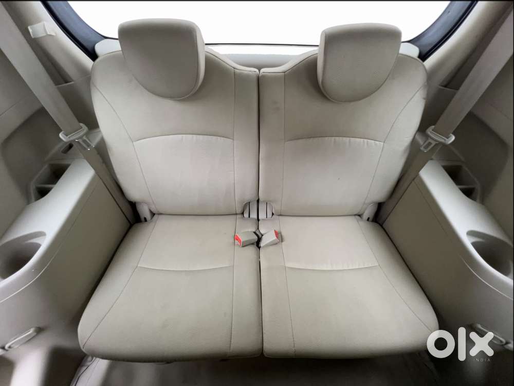Maruti Suzuki Ertiga Vxi At, 2016, Petrol