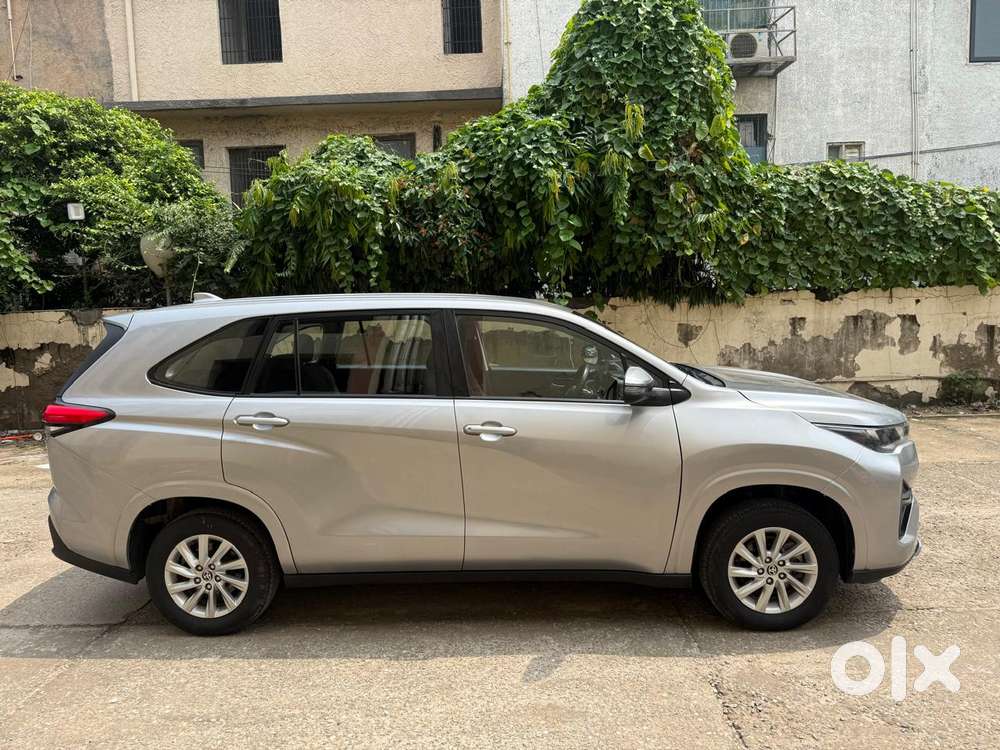 Toyota Innova Hycross 2.0 Gx 8 Str, 2024, Petrol