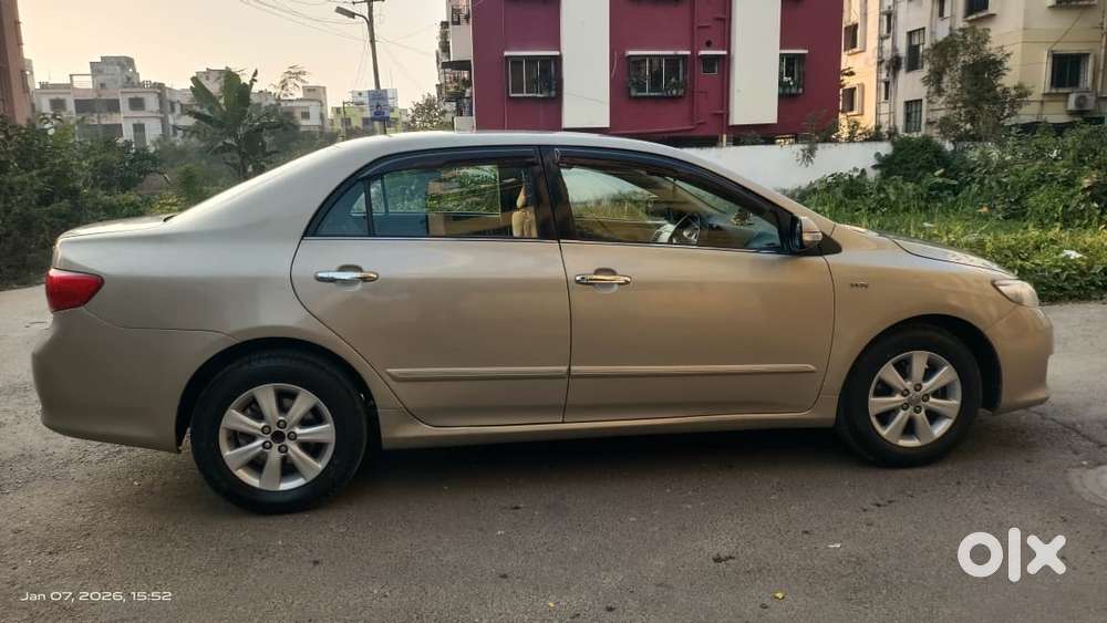 Toyota Corolla Altis G, 2011, Petrol