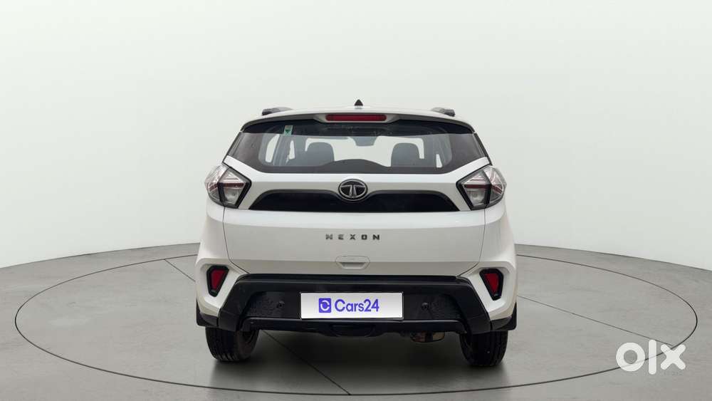 Tata Nexon 1.2 Revotron Xm (s), 2023, Petrol