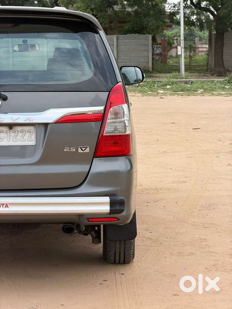 Toyota Innova 2.5 Vx 8 Str Bs-iii, 2013, Diesel