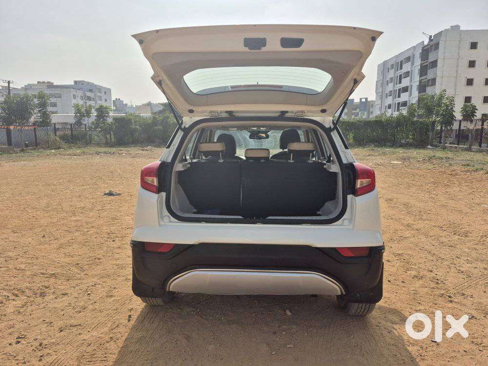 Mahindra Xuv300 W8 Option, 2022, Petrol