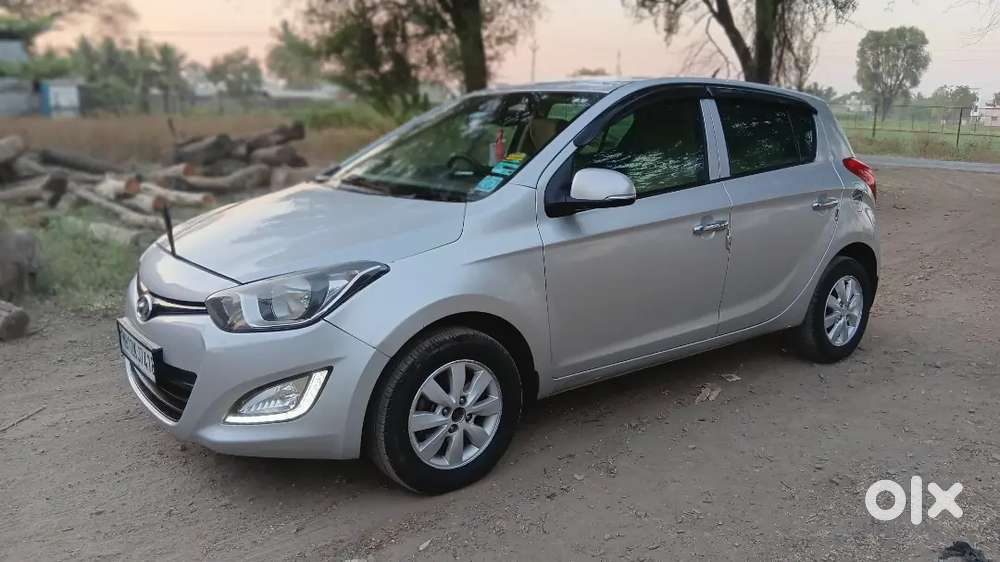 Hyundai I20 2014 Diesel 100000 Km Driven