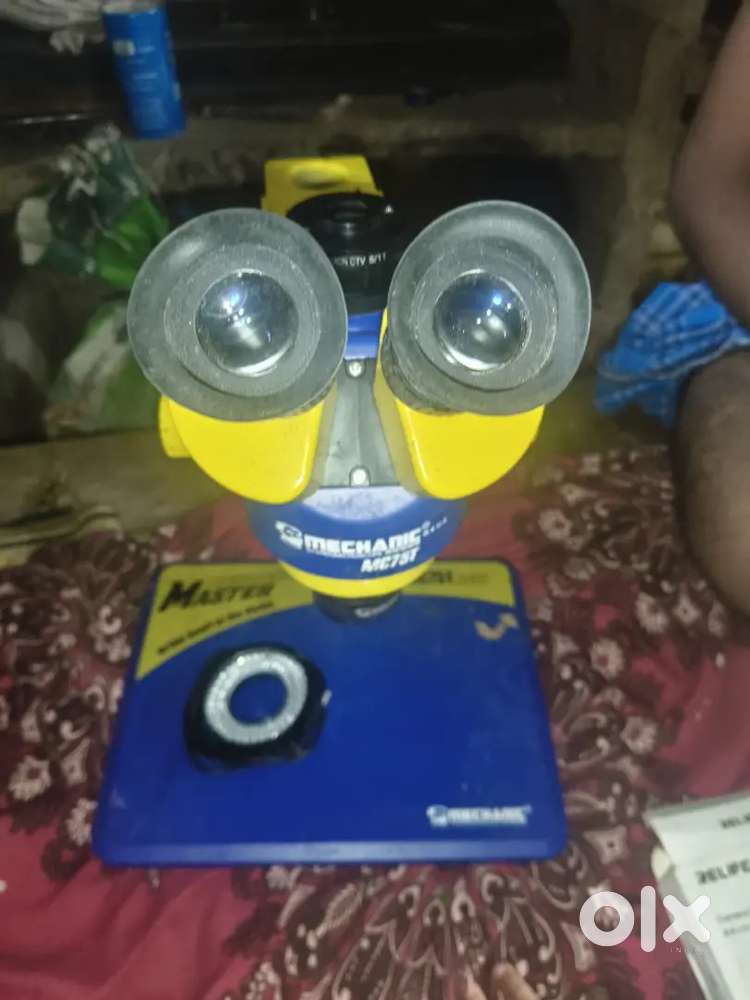 Microscope