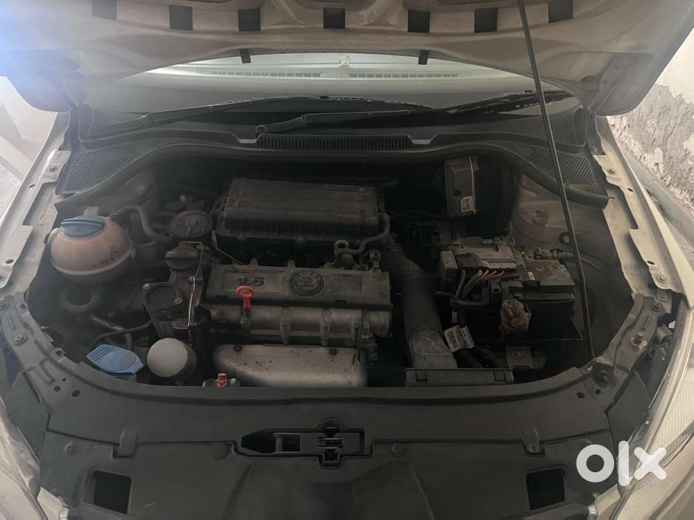 Skoda Rapid 1.6 Petrol 2013