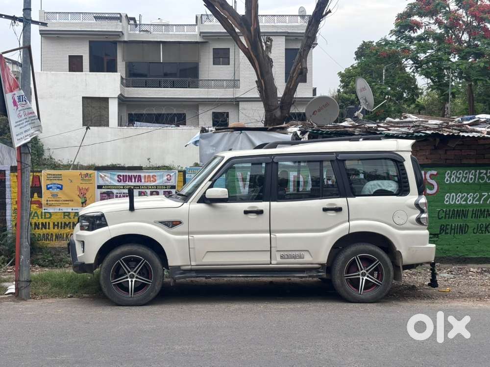 Mahindra Scorpio Diesel 2015