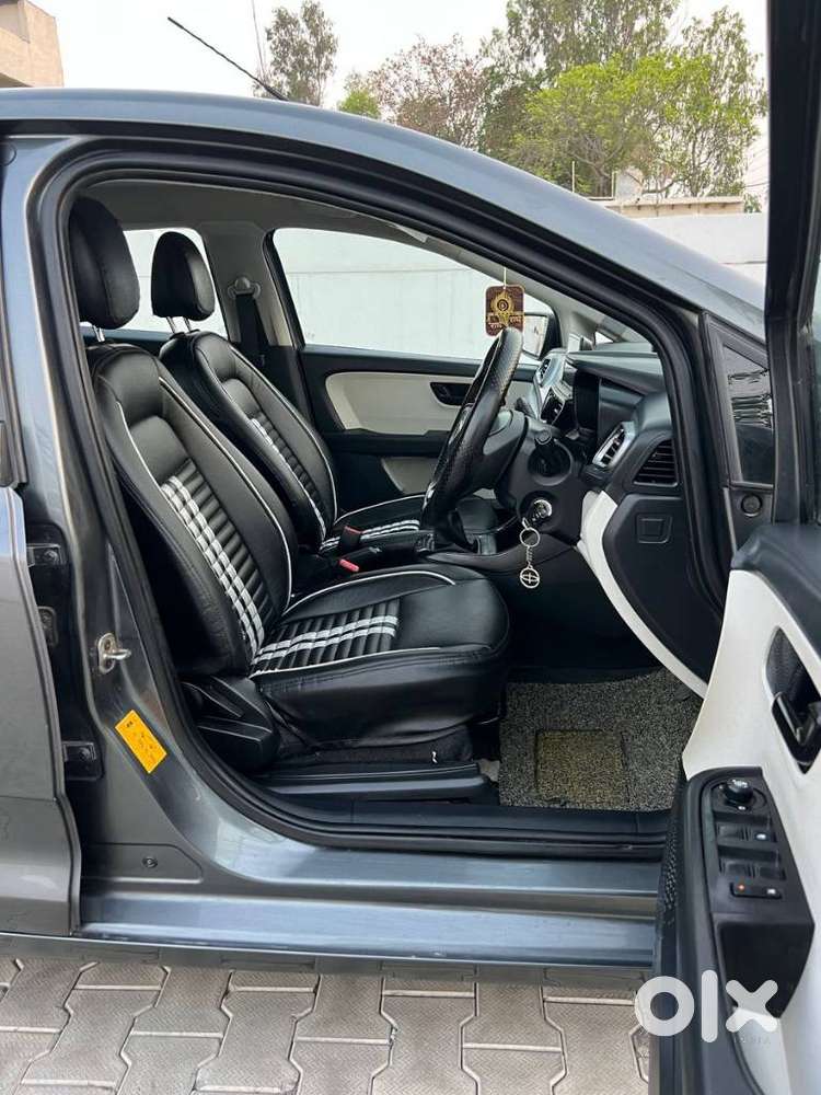 Tata Altroz 1.2 Xm Plus, 2022, Petrol