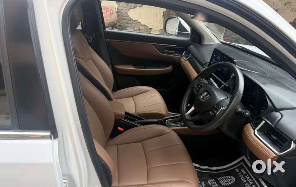 For Sale - 2025  Honda Elevate  Zx Cvt  Top Model  6500 Km