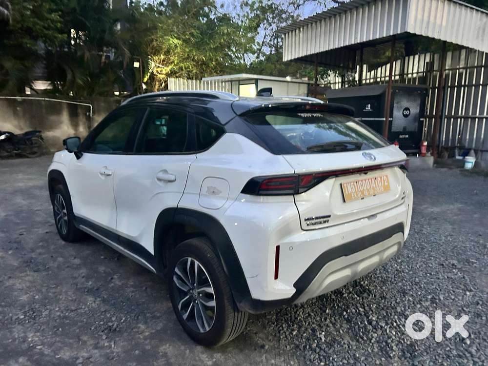 Toyota Urban Cruiser Taisor V 1.0 Petrol At Dual Tone, 2024, Petrol