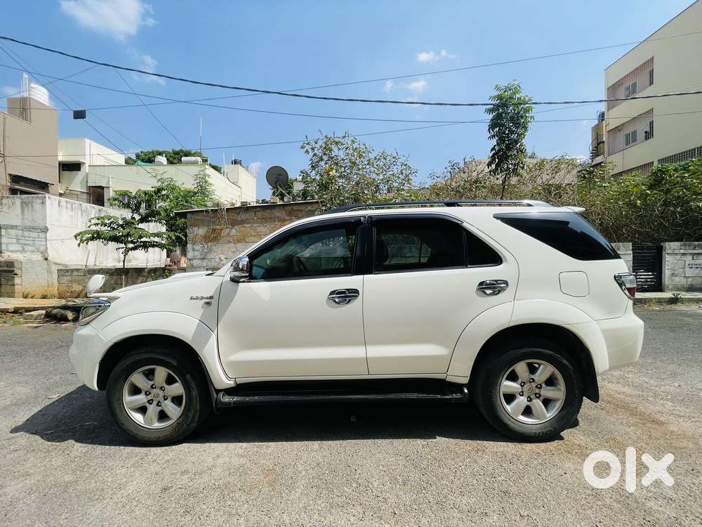 Toyota Fortuner 3.0 4x4 Manual, 2011, Diesel
