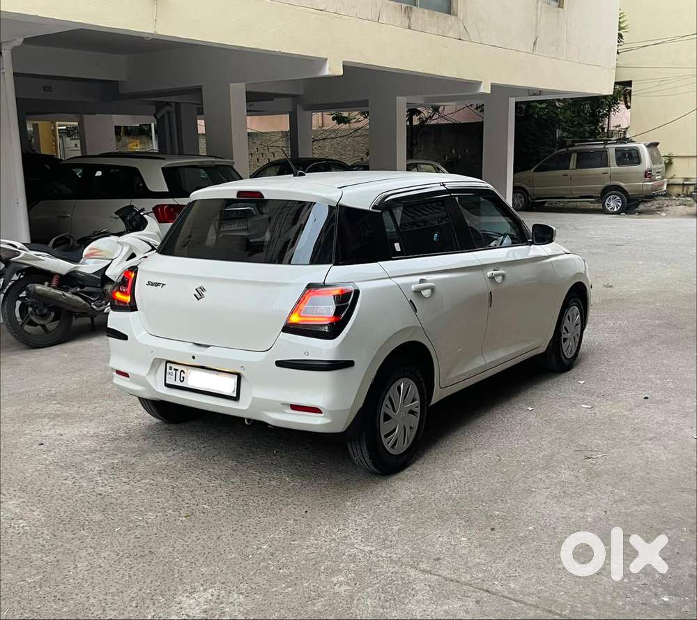 Maruti Suzuki Swift Vxi + Manual, 2025, Petrol
