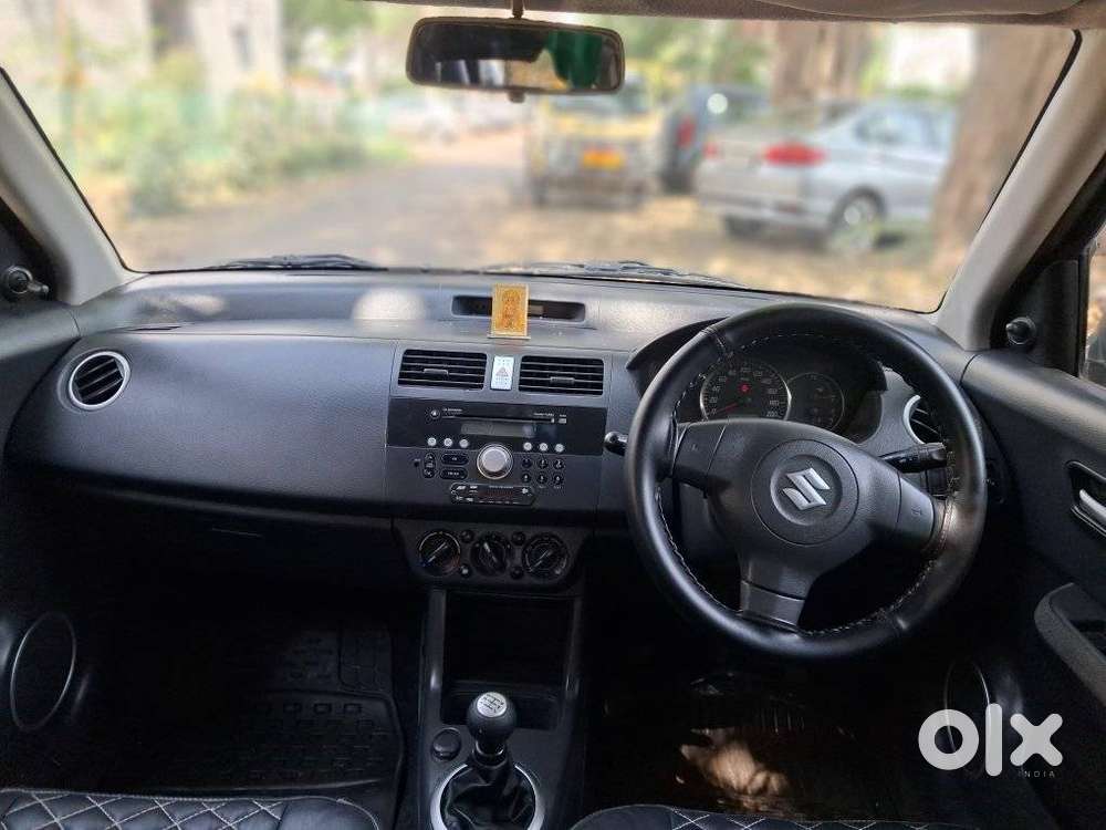 Maruti Suzuki Swift Dzire 1.2 Vxi Bsiv, 2011, Petrol