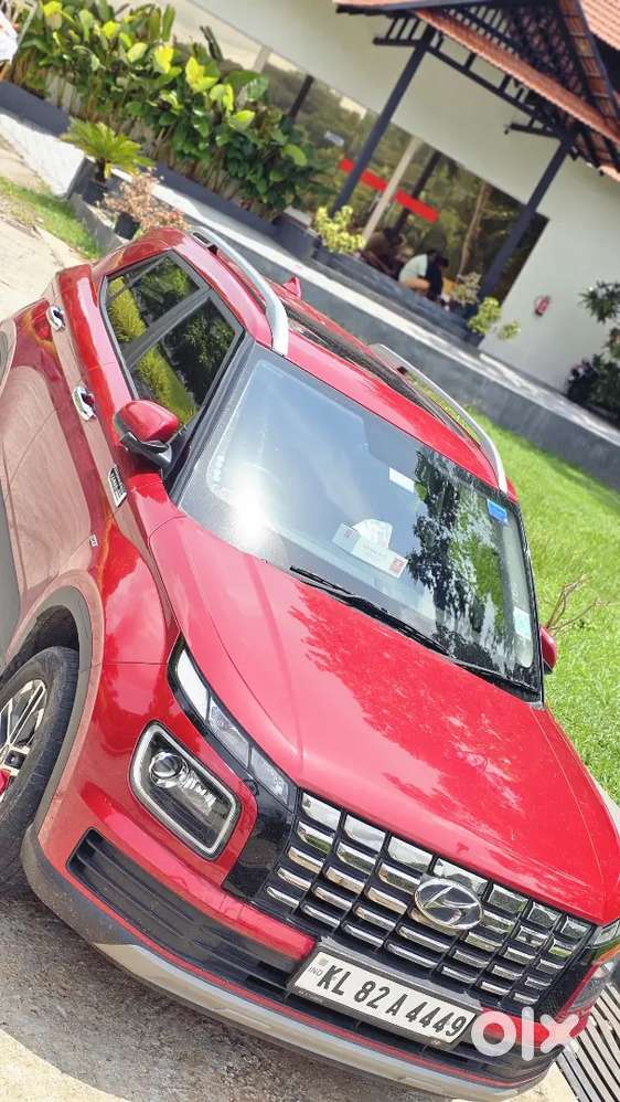 Hyundai Venue 2023 Sep Petrol Well Maintained