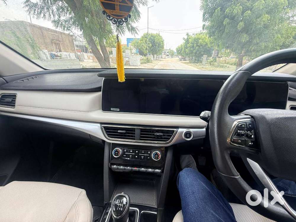 Mahindra Xuv700 2024 Diesel 22000 Km Driven