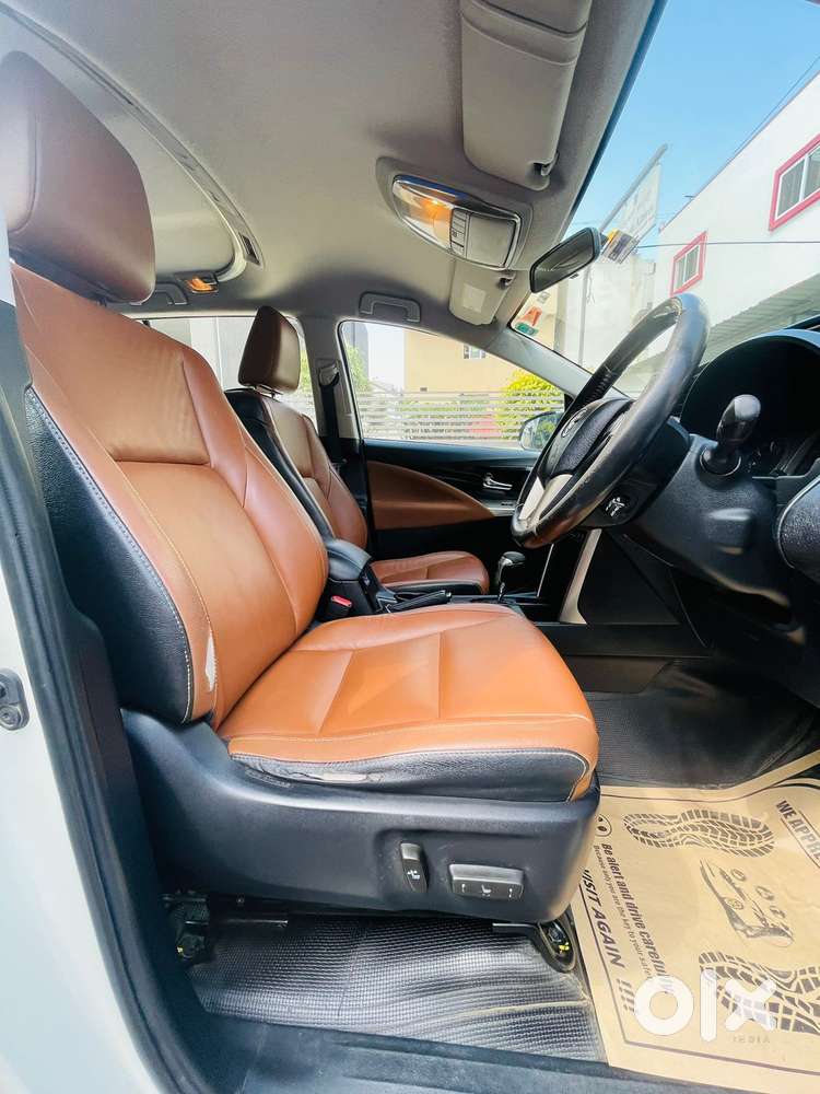 Toyota Innova Crysta 2.8 Z, 2016, Diesel