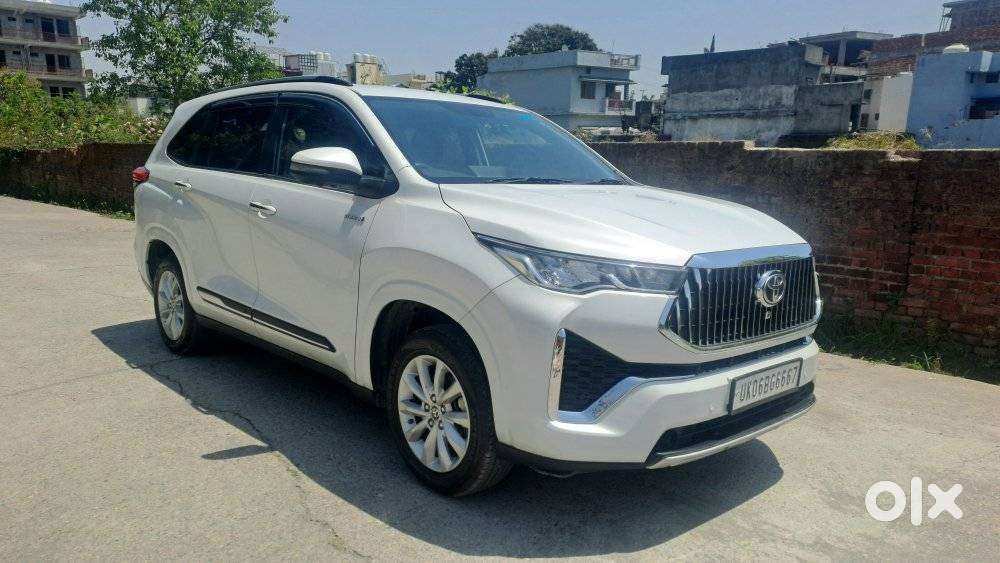 Toyota Innova Hycross 2.0 Vx Hybrid 7 Str, 2023, Petrol