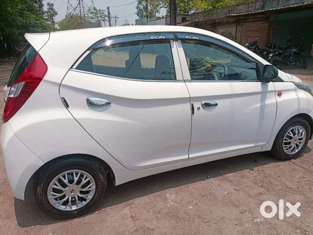 Hyundai Aura 2016 Petrol Well Maintained