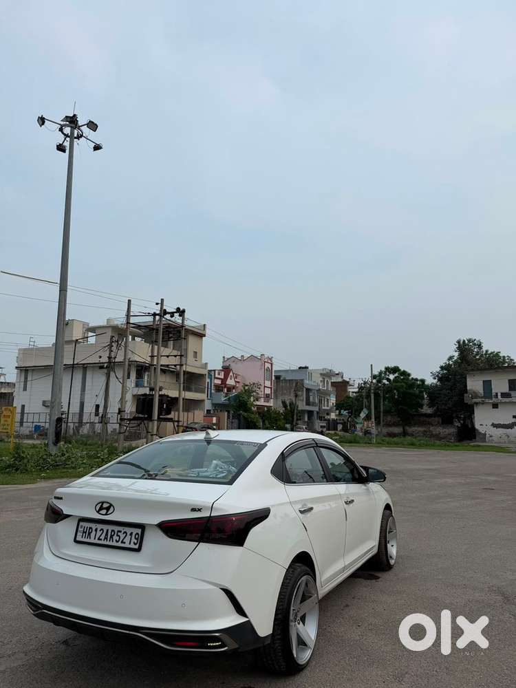 Hyundai Fluidic Verna 2022