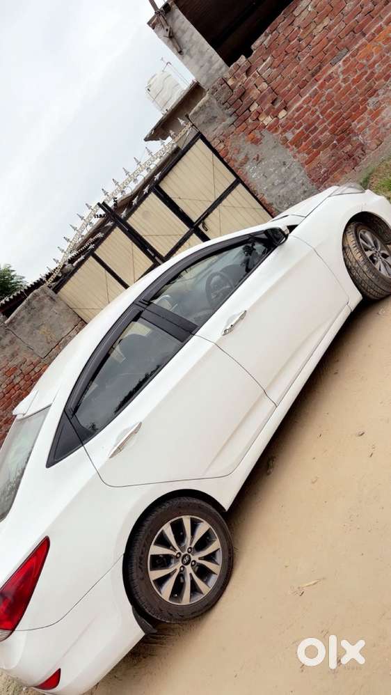 Hyundai Fluidic Verna 2014 Vip Number .0075
