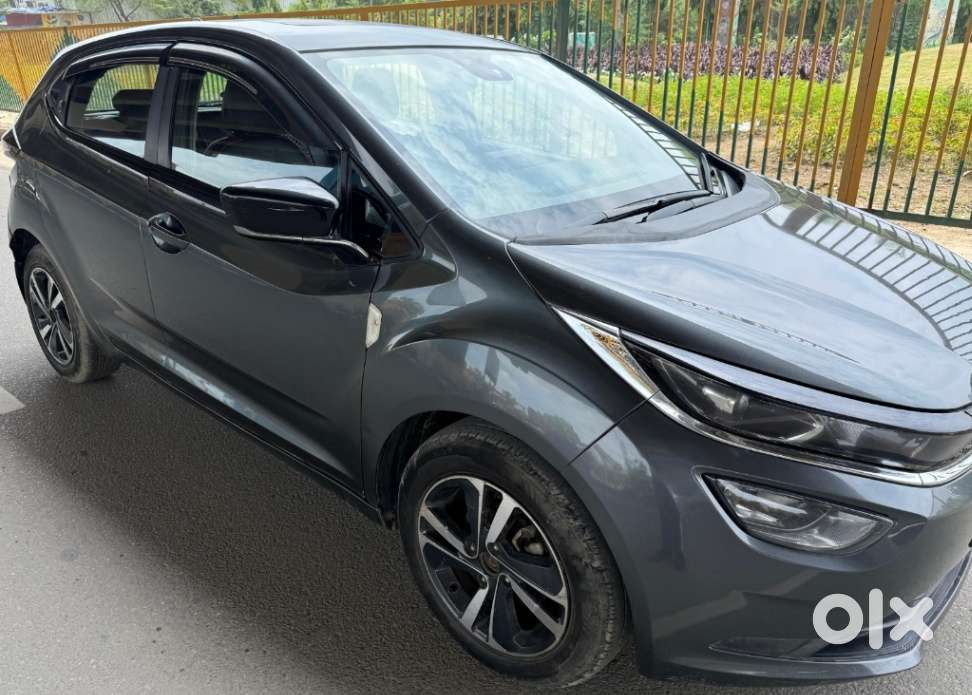 Tata Altroz Xz Plus (s), 2023, Petrol