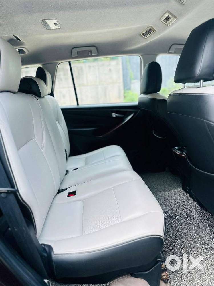 Toyota Innova Crysta 2.4 G Mt, 2017, Diesel