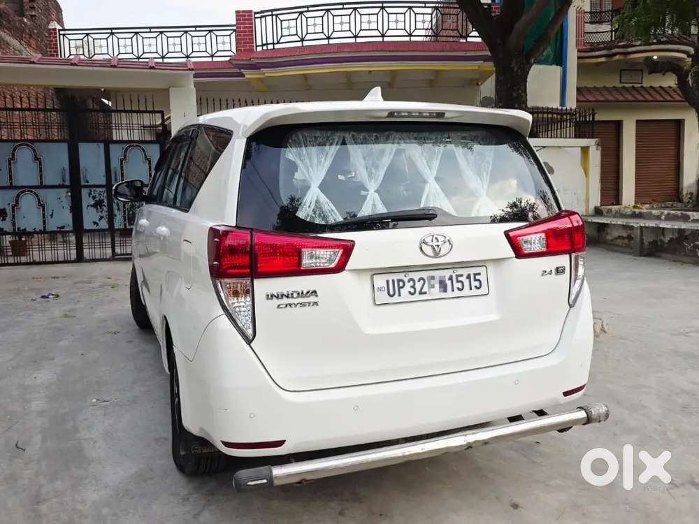 Innova Crysta 2.4 G Mt 7 Seater