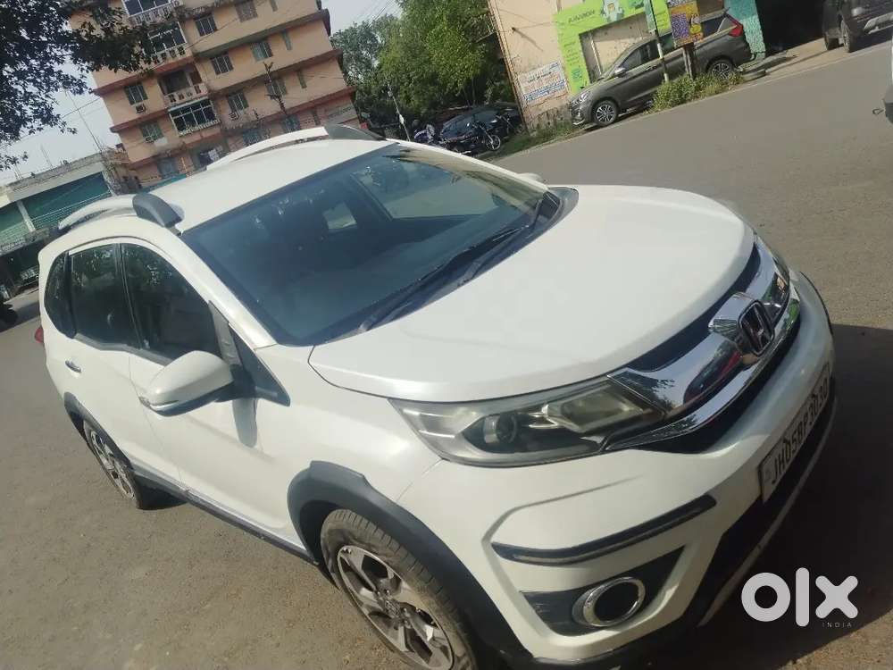 Honda Br-v Diesel Milage 24 Plus 7 Seater Dawn Payment 50000 Only
