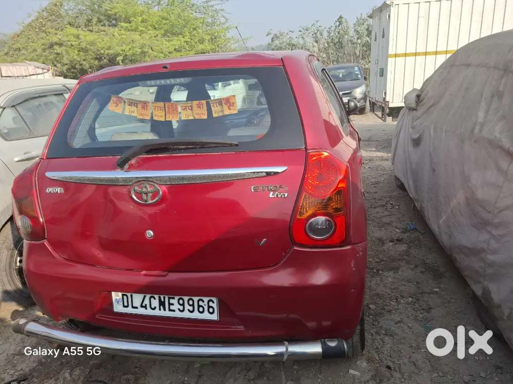 Toyota Etios Liva 2011 Petrol Dual Tone