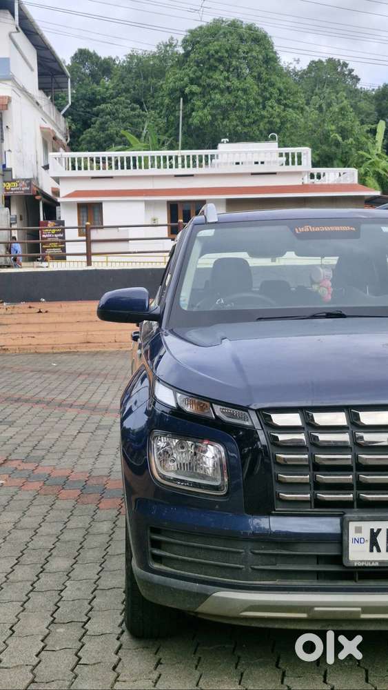 Hyundai Venue 2023 Petrol 41000 Km Driven