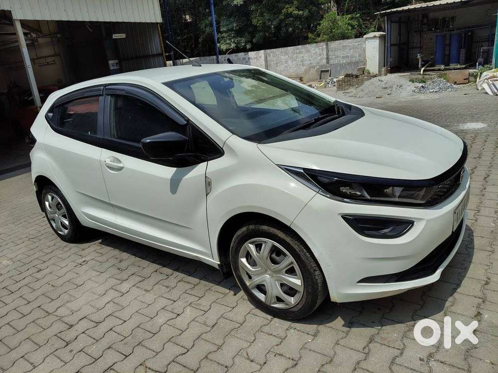 Tata Altroz 1.2 Xm Plus, 2023, Petrol