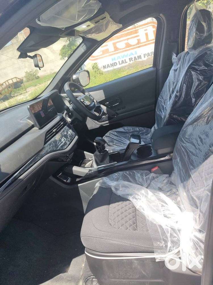 Tata Harrier Pure, 2026