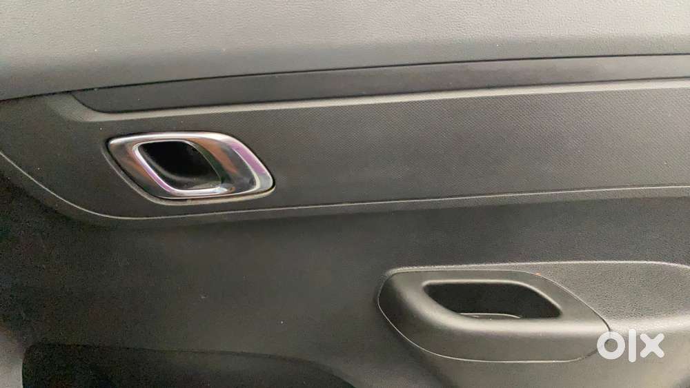 Renault Kwid 2019-ongoing 1.0 Rxt Amt (o), 2020, Petrol