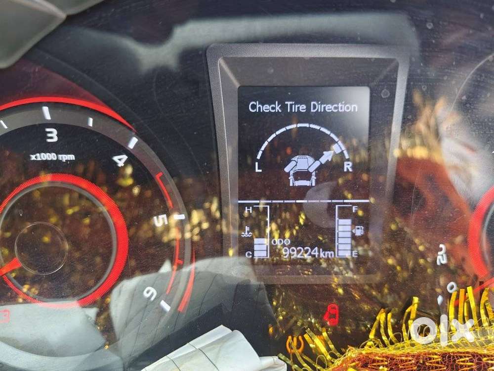 Mahindra Xuv300 W8 1.5 Diesel Dual Tone, 2023, Diesel