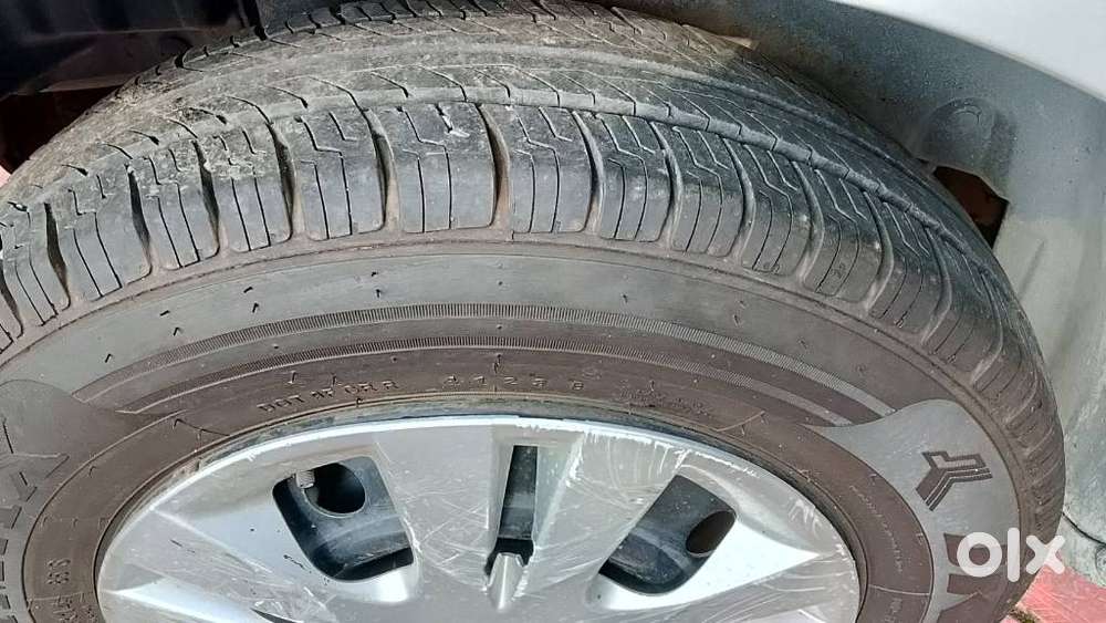 Maruti Suzuki Swift Dzire 1.2 Vxi Bsiv, 2013, Petrol
