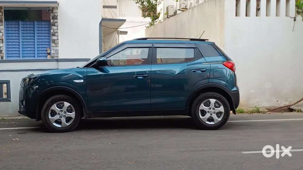 2024 Xuv300 W6 Petrol Mt  1st Owner  24k Km