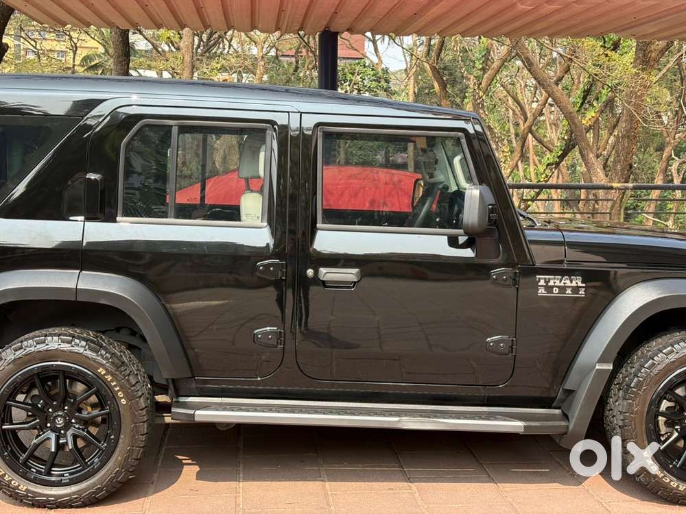 Mahindra Thar Roxx Petrol 2025